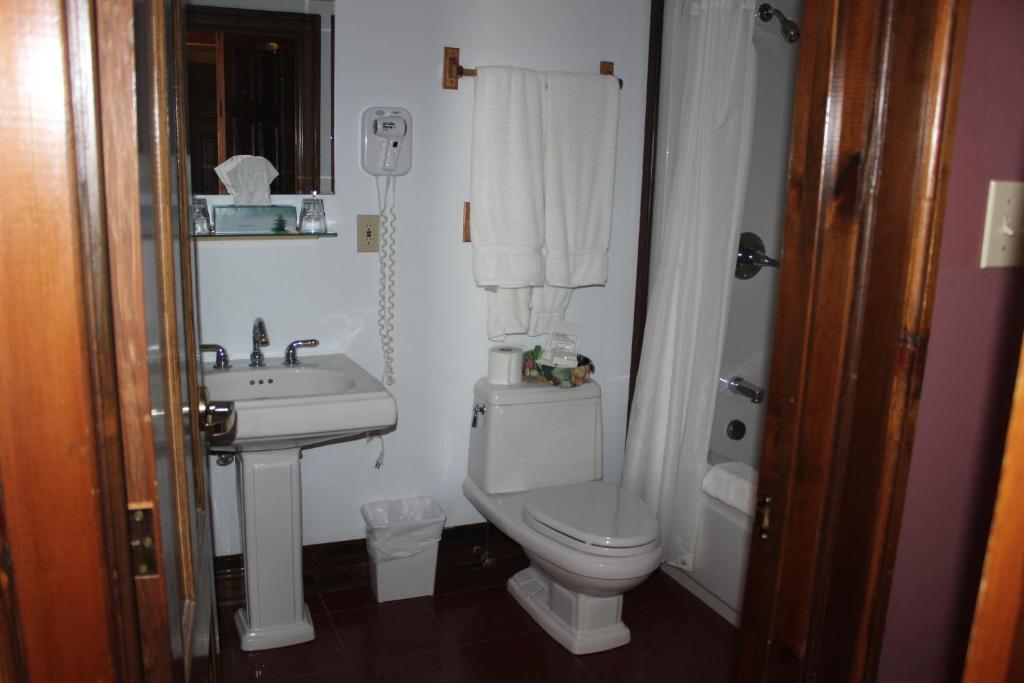 Customs House Inn Pictou Zimmer foto